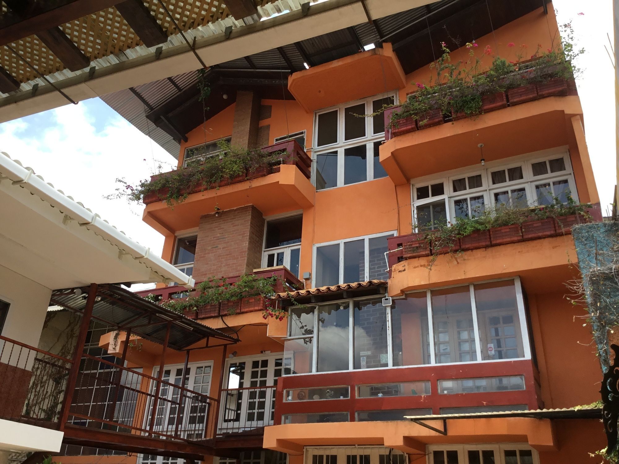Euro Hostal Guatemala City Exterior photo