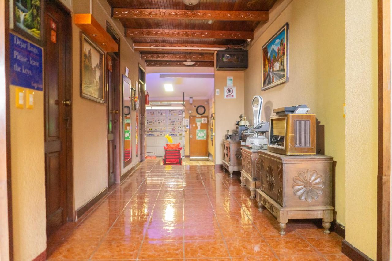 Euro Hostal Guatemala City Exterior photo