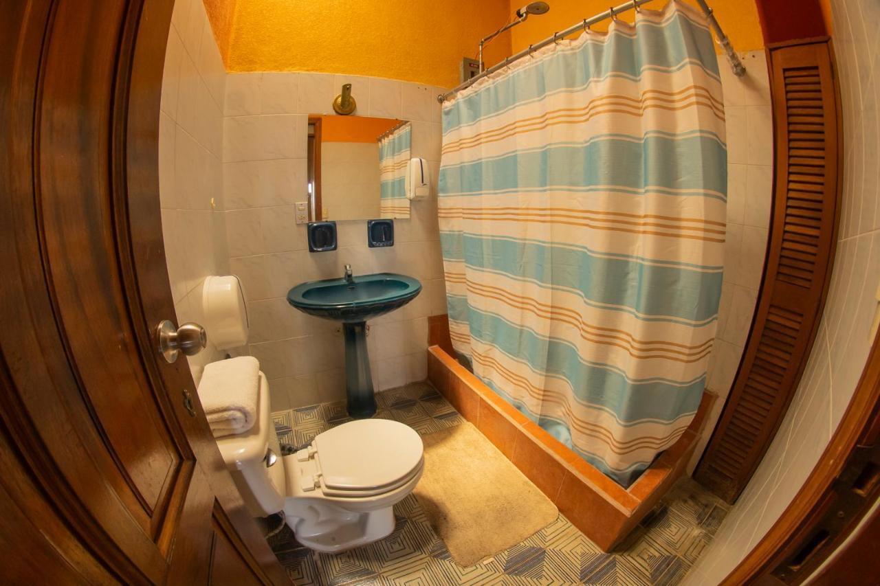 Euro Hostal Guatemala City Exterior photo