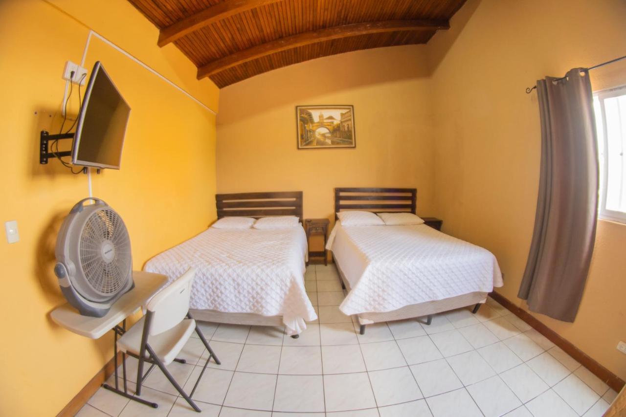 Euro Hostal Guatemala City Exterior photo